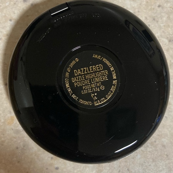 MAC Dazzle Highlighter Dazzlered - Picture 6 of 10